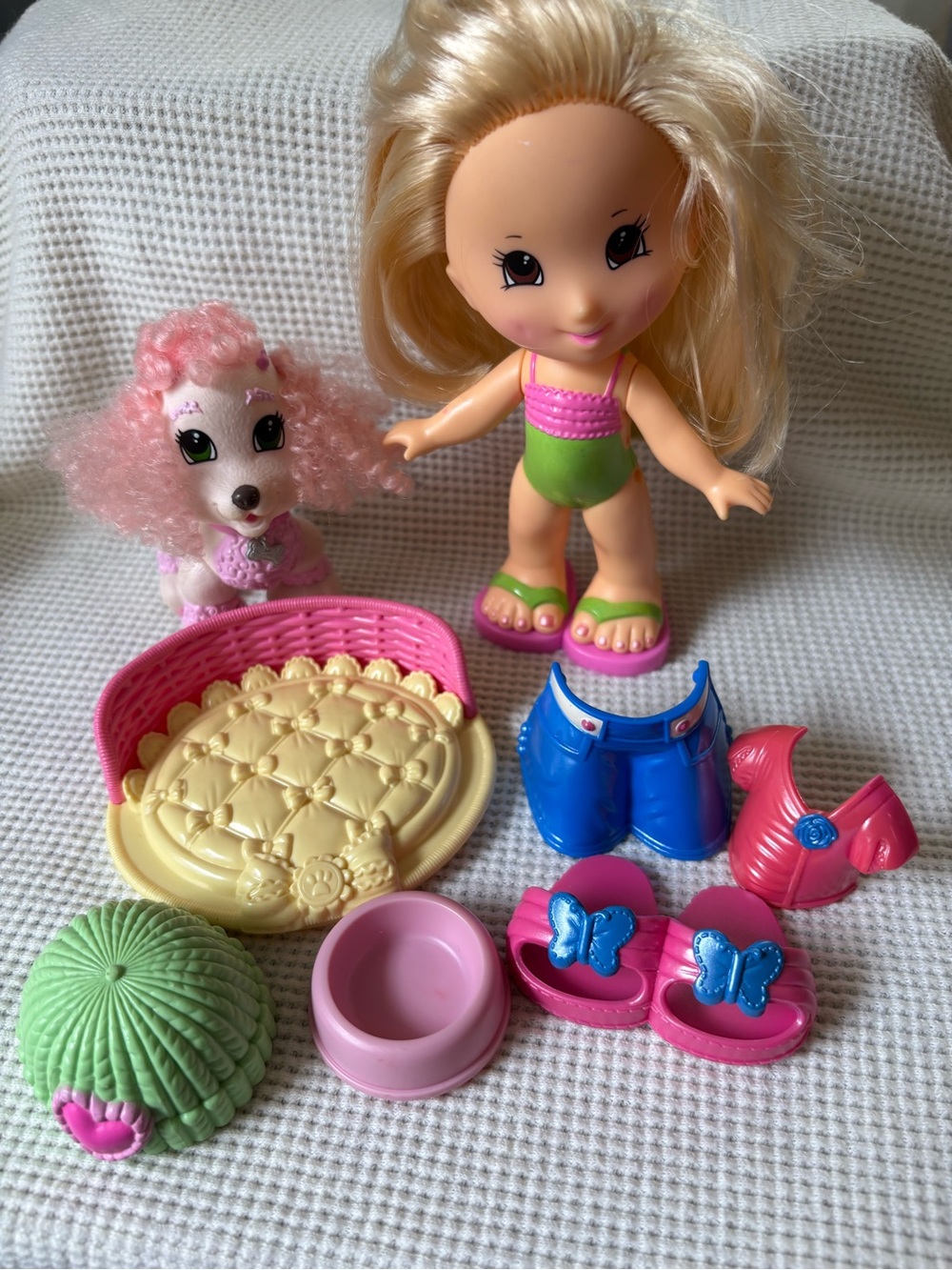 Fisher price Snap N Style Elena Doll clothes Pet Cheri poodle dog bed bowl lot